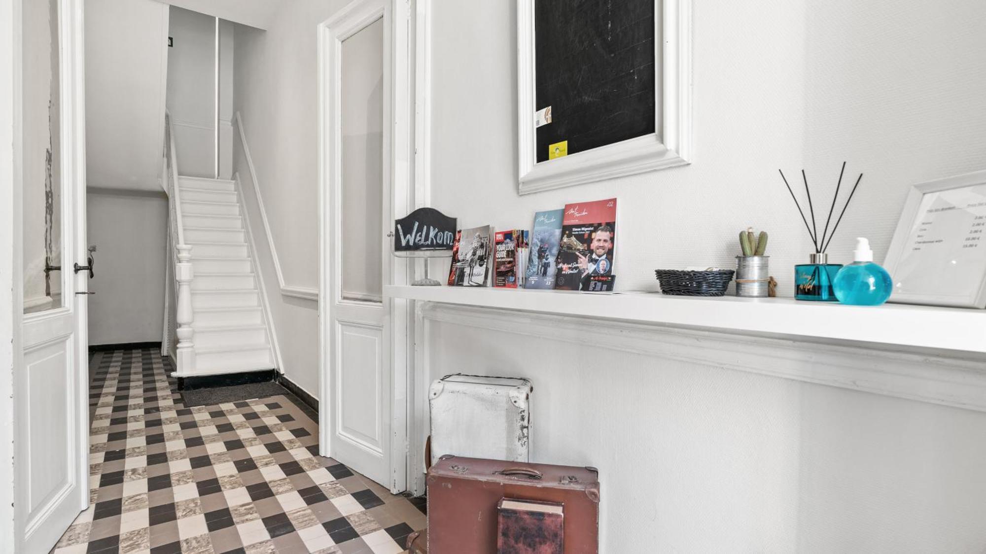 B&B Leopold & Appartementen Σιντ-Τρουίντεν Εξωτερικό φωτογραφία